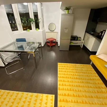43 Apartment Bukarest